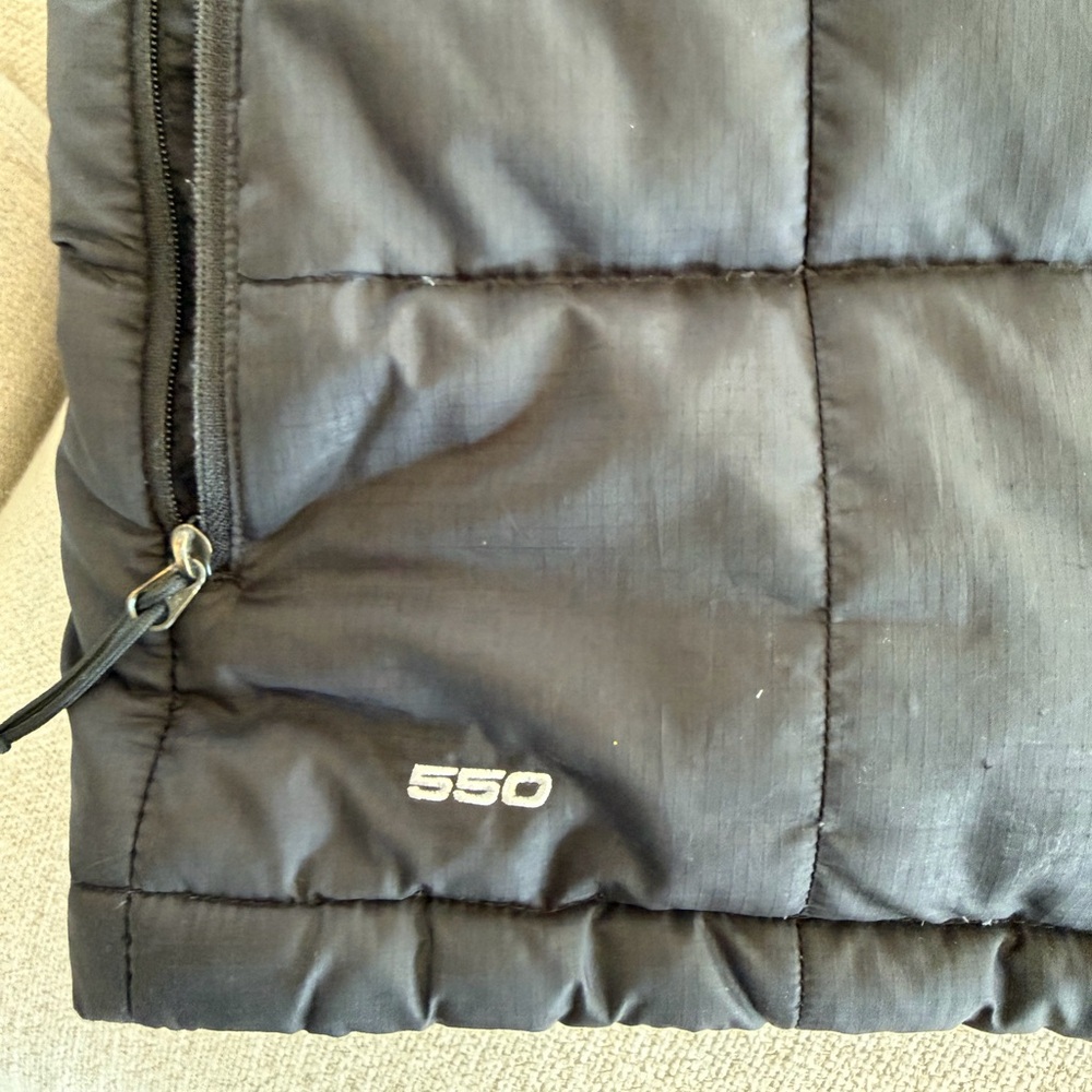 The North Face Men's Charcoal Insulated Vest - Picture 5 of 7